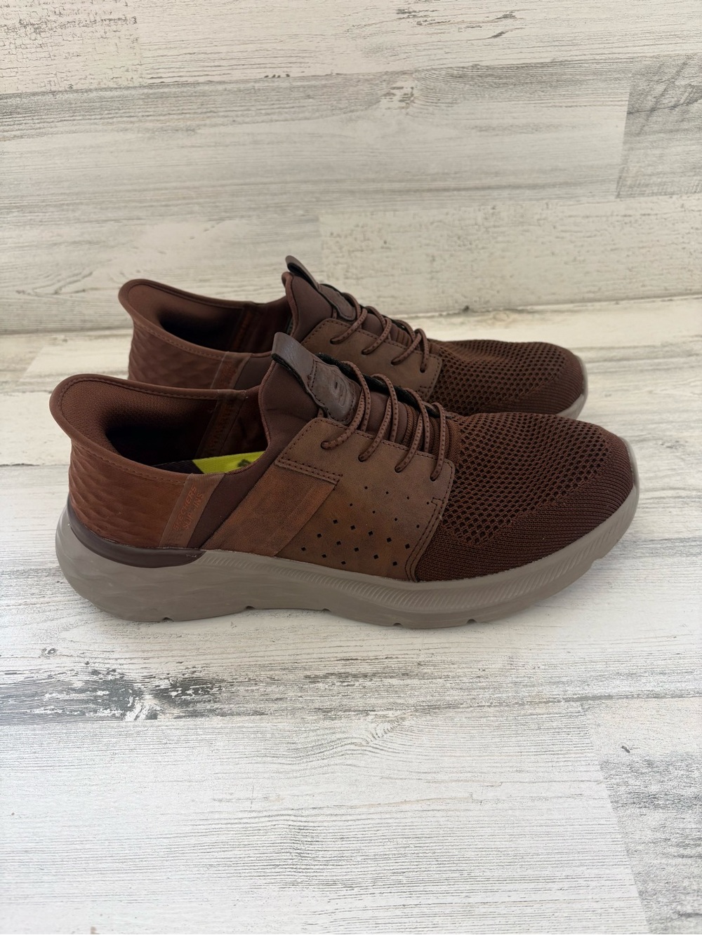 Skechers Men’s Size 10 Garner-Newick Slip-Ins Shoes In Brown Stretch Laces